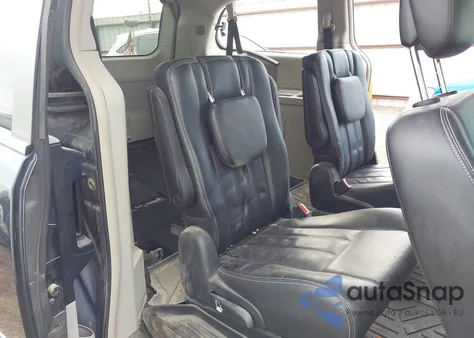 2013 Chrysler Town & Country Touring из США, поврежденный, VIN 2C4RC1BG1DR620446